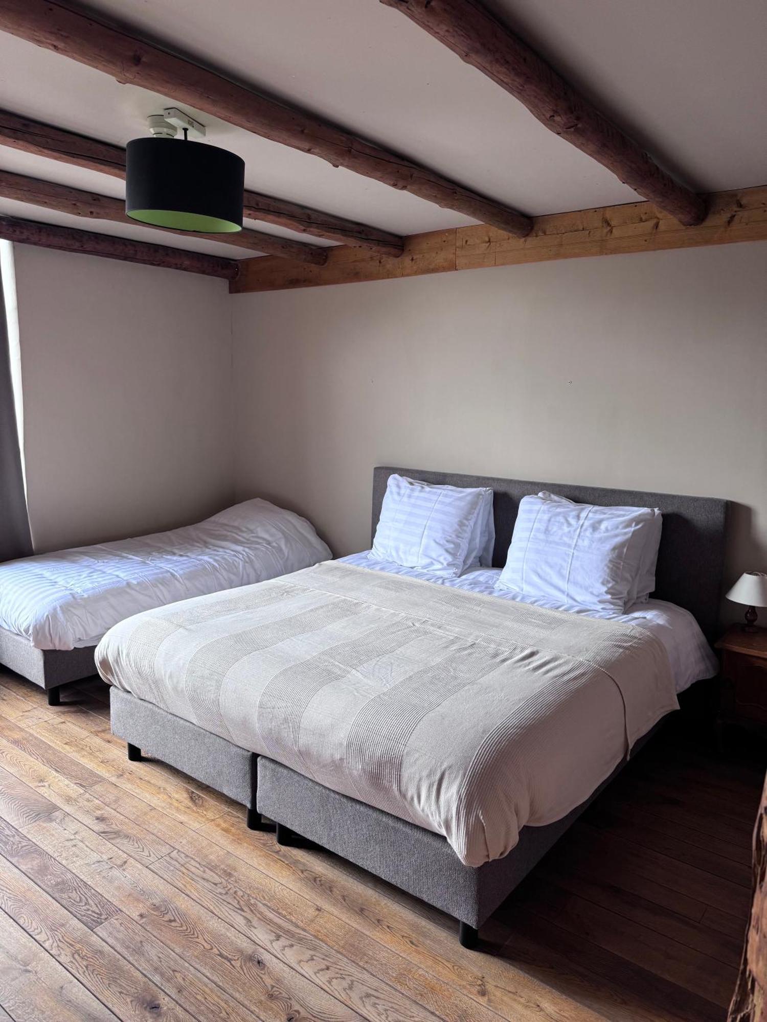 Buteo Chambres D'Hotes & Espresso Lesterny Esterno foto