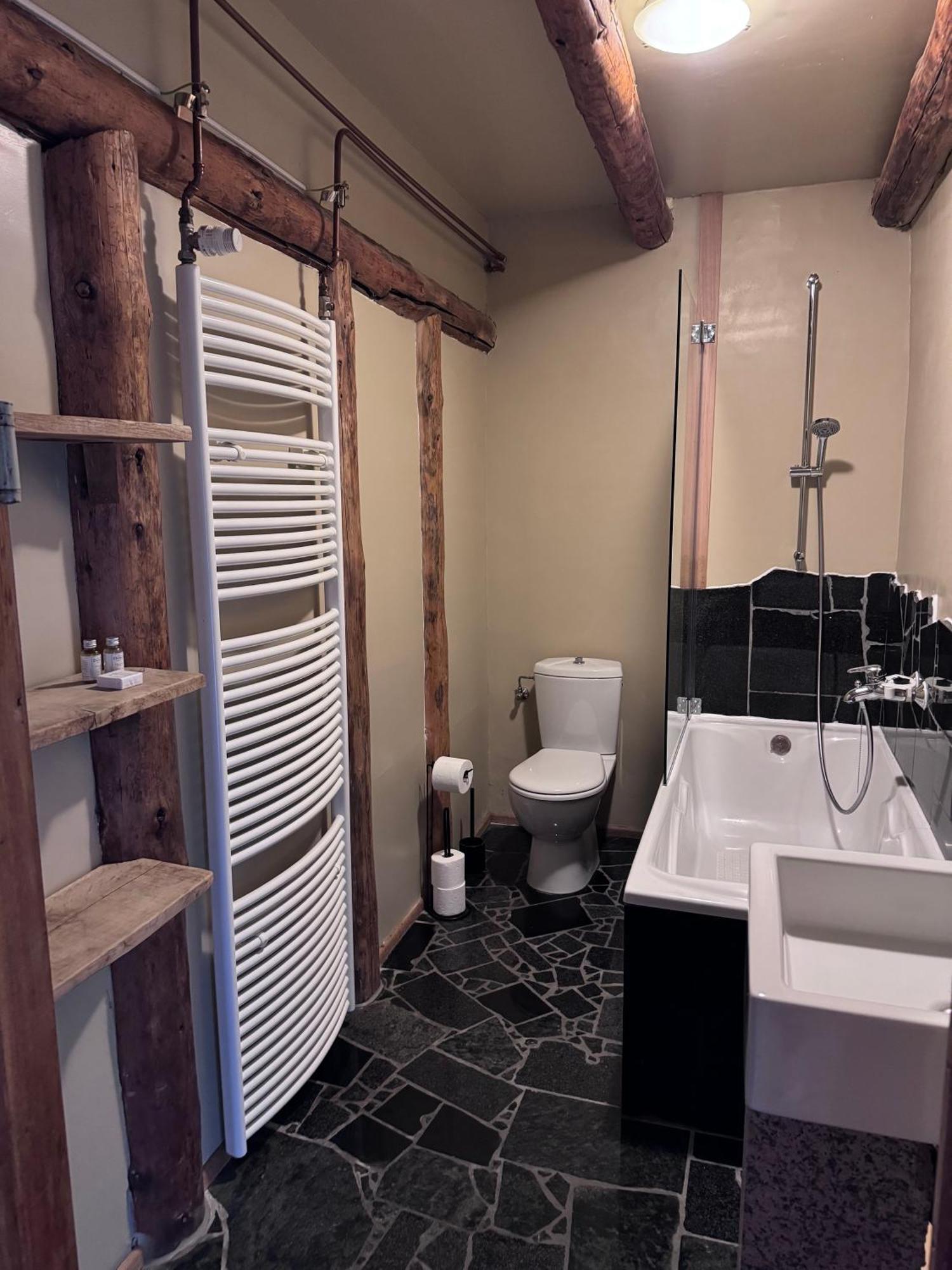 Buteo Chambres D'Hotes & Espresso Lesterny Esterno foto