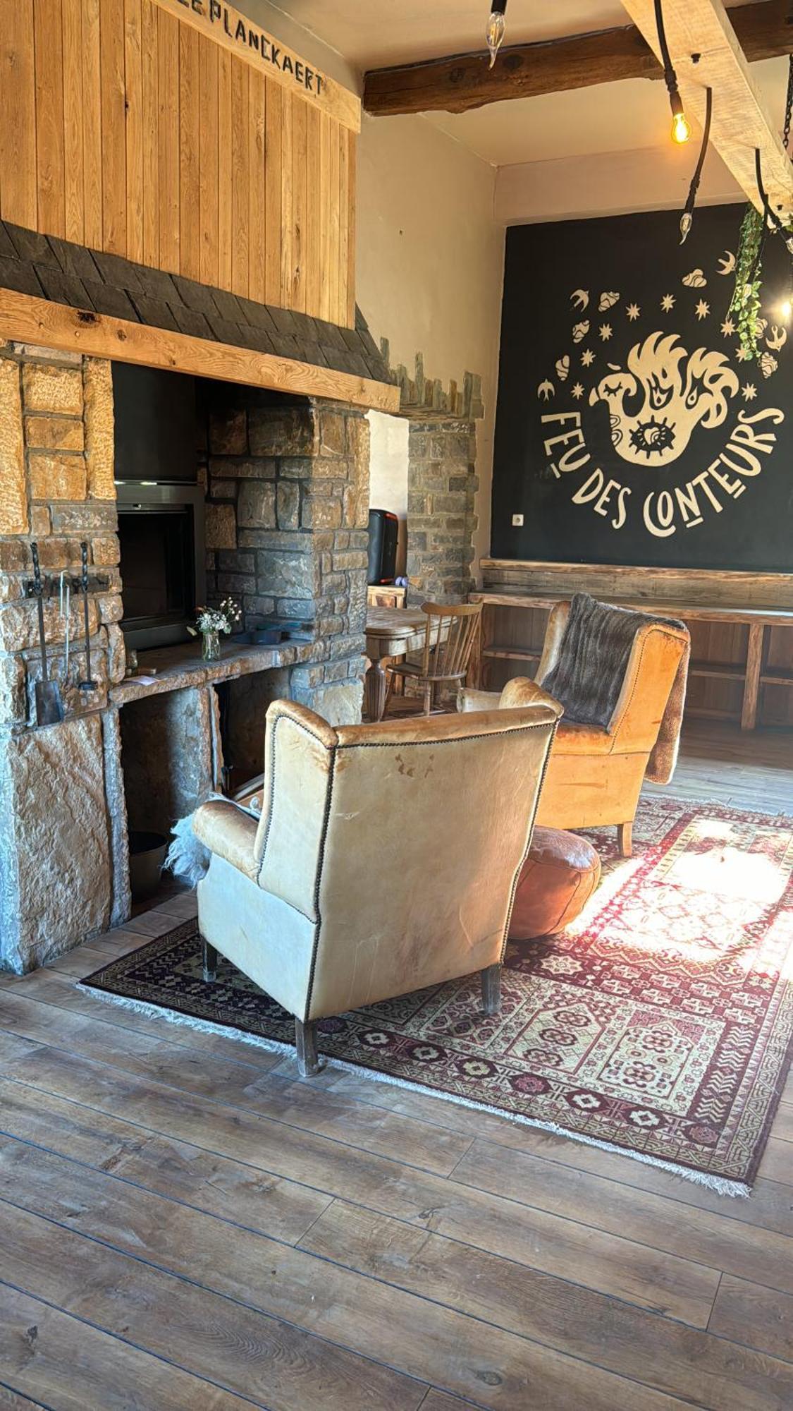 Buteo Chambres D'Hotes & Espresso Lesterny Esterno foto