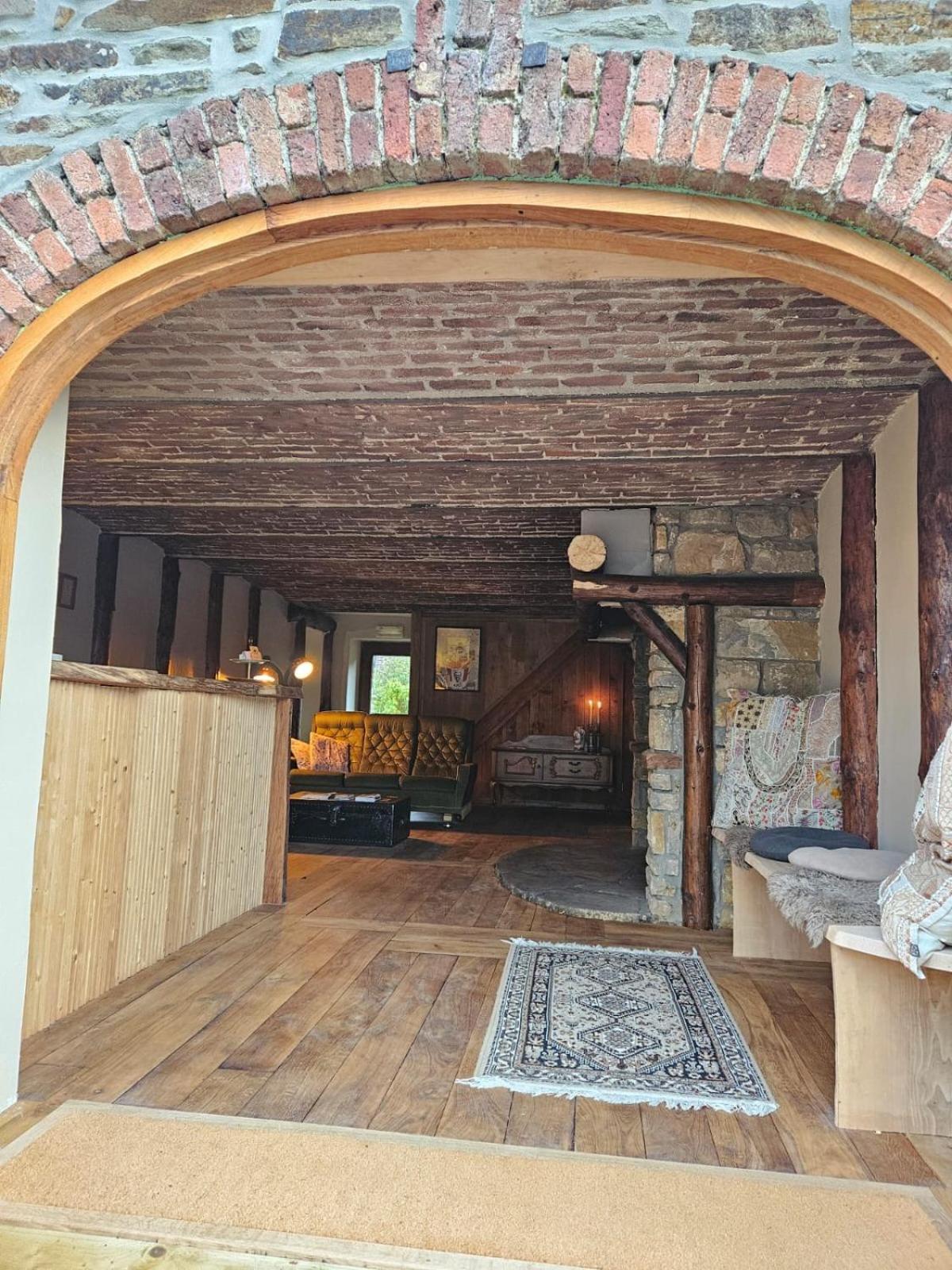 Buteo Chambres D'Hotes & Espresso Lesterny Esterno foto